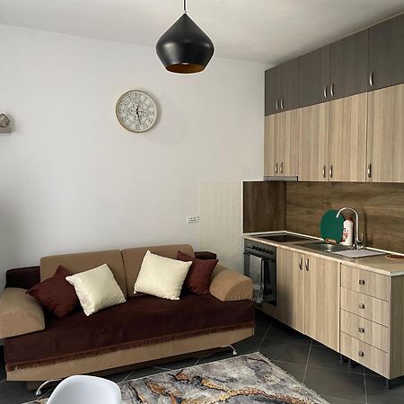 Apartment Barden Вльора Екстер'єр фото